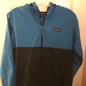 Patagonia Boys XXL lightweight rain jacket